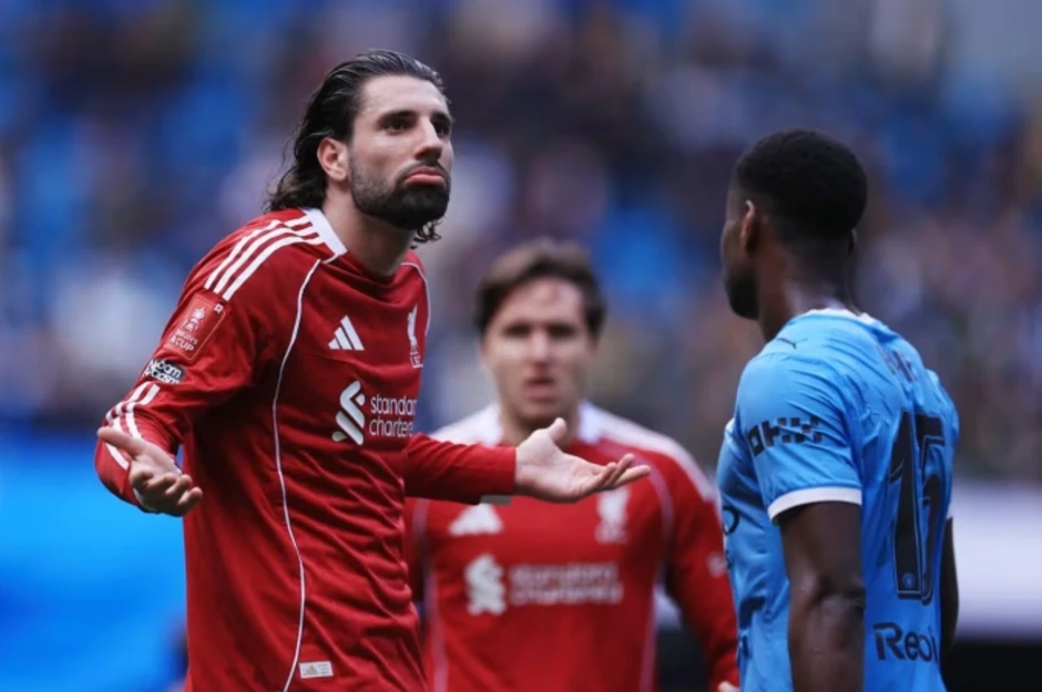 Slot, Szoboszlai chê Liverpool thiếu tinh thần chiến đấu Slot, Szoboszlai chê Liverpool thiếu tinh thần chiến đấu