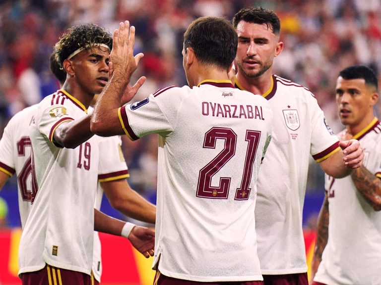 Tây Ban Nha hạ Pháp vào chung kết World Cup: Quyền uy La Roja Tây Ban Nha hạ Pháp vào chung kết World Cup: Quyền uy La Roja