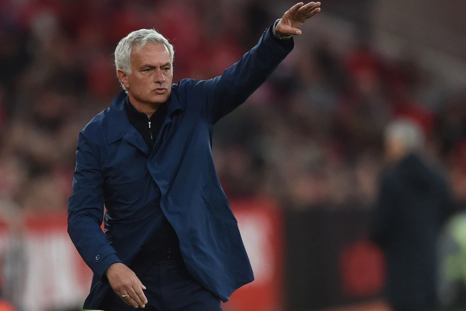 Thảm họa Mourinho khiến Benfica dễ hụt vé Champions League Thảm họa Mourinho khiến Benfica dễ hụt vé Champions League