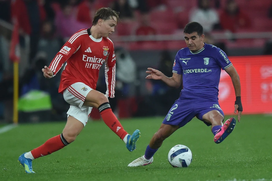 Thảm họa Mourinho khiến Benfica dễ hụt vé Champions League Thảm họa Mourinho khiến Benfica dễ hụt vé Champions League