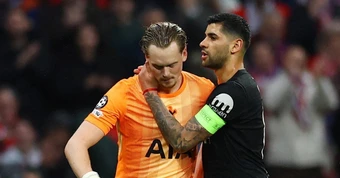Thảm họa thủ môn khiến Tottenham vỡ trận trước Atletico Madrid