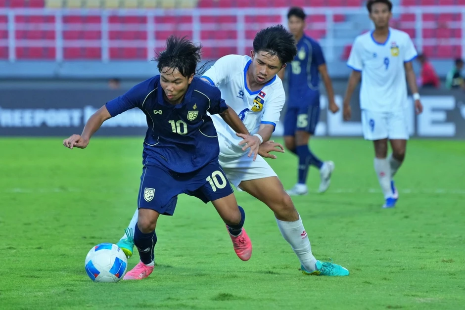 Thắng sốc U17 Thái Lan, U17 Lào giành vé vào bán kết trong ngỡ ngàng Thắng sốc U17 Thái Lan, U17 Lào giành vé vào bán kết trong ngỡ ngàng