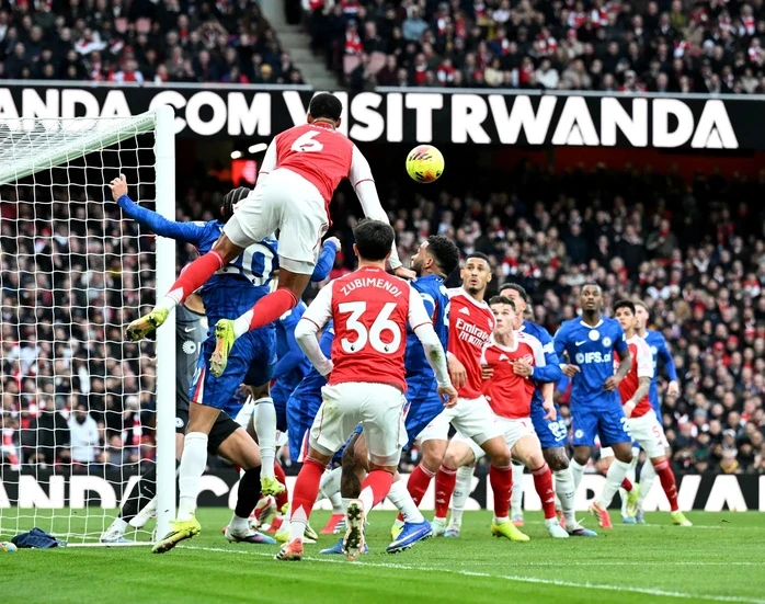 Thẻ đỏ, bóng chết và sai lầm chiến thuật khiến Chelsea trả giá Thẻ đỏ, bóng chết và sai lầm chiến thuật khiến Chelsea trả giá