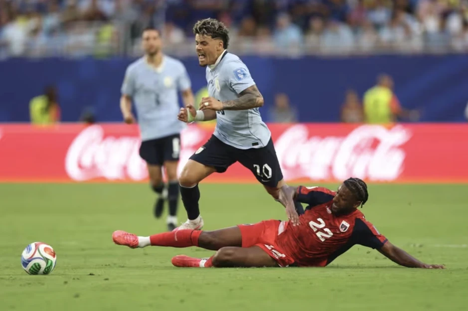Thi đấu thăng hoa, Cape Verde bất phân thắng bại với Uruguay Thi đấu thăng hoa, Cape Verde bất phân thắng bại với Uruguay