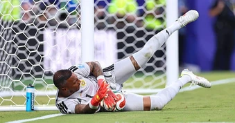 Thủ môn Curacao lập kỷ lục rất khó phá vỡ ở World Cup