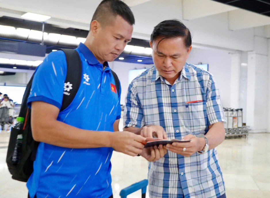 Tới Indonesia, HLV Kim Sang-sik cho đội tuyển Việt Nam nghỉ hồi phục thể lực Tới Indonesia, HLV Kim Sang-sik cho đội tuyển Việt Nam nghỉ hồi phục thể lực