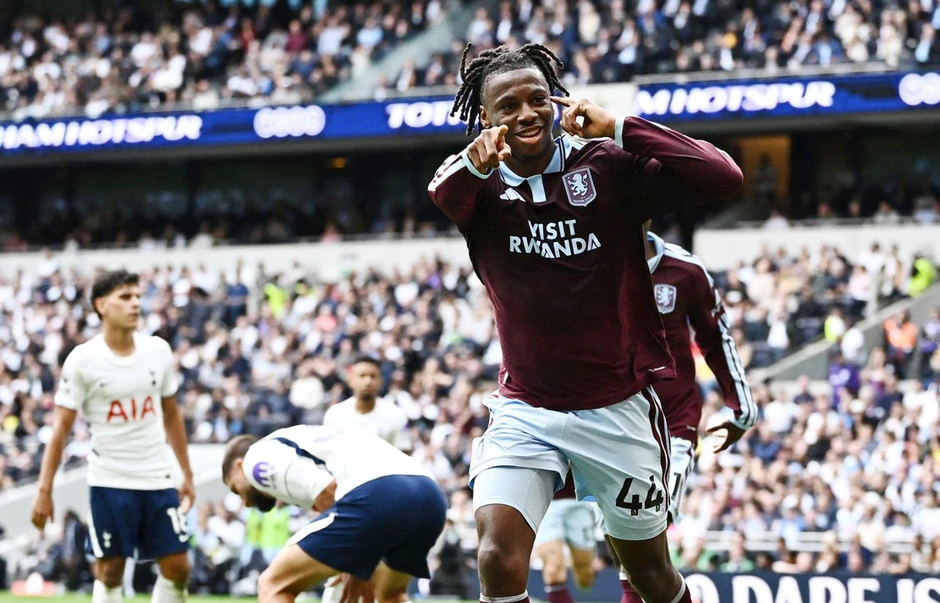 Tottenham tiếp tục thua thảm ở Ngoại hạng Anh Tottenham tiếp tục thua thảm ở Ngoại hạng Anh