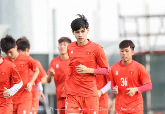 Trần Gia Bảo trở lại U19 Việt Nam Trần Gia Bảo trở lại U19 Việt Nam
