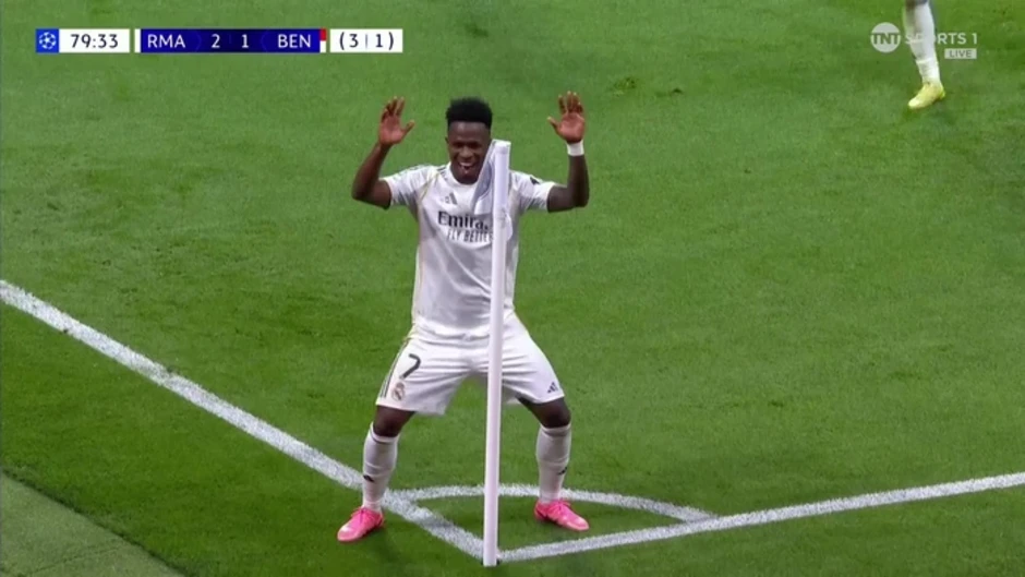 Tranh cãi sau lễ bốc thăm vòng 1/8 Champions League: Có bàn tay sắp đặt?