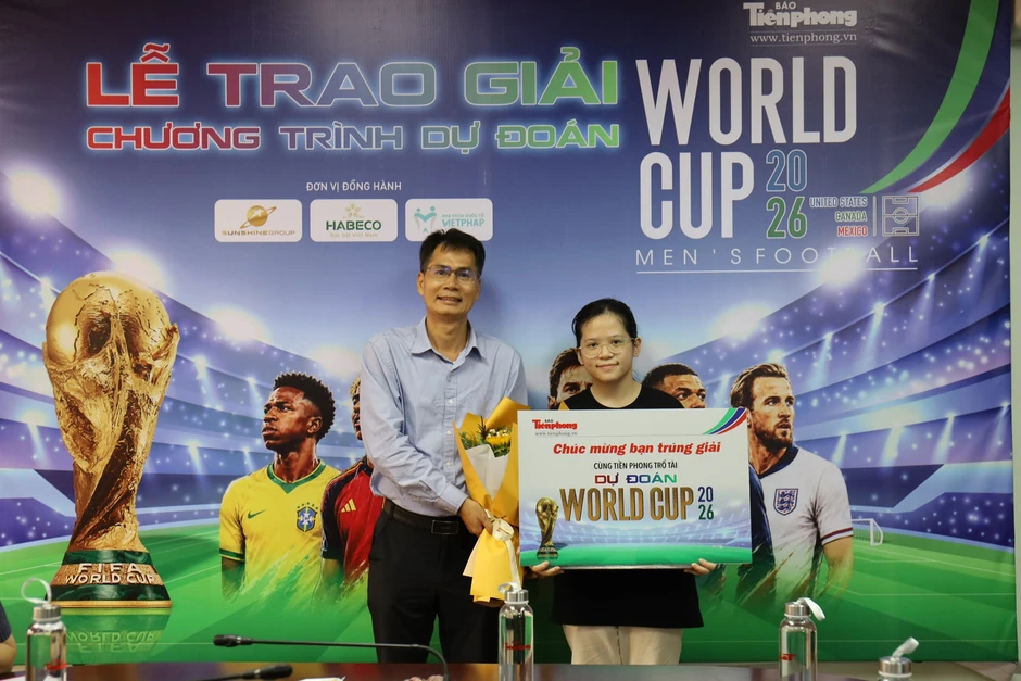 Trao thưởng minigame 'Cùng Tiền Phong trổ tài dự đoán World Cup 2026' tại TPHCM Trao thưởng minigame 'Cùng Tiền Phong trổ tài dự đoán World Cup 2026' tại TPHCM