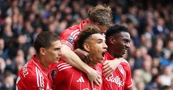 Trực tiếp Chelsea 0-2 Nottingham Forest: Cole Palmer sút hỏng penalty (H1)