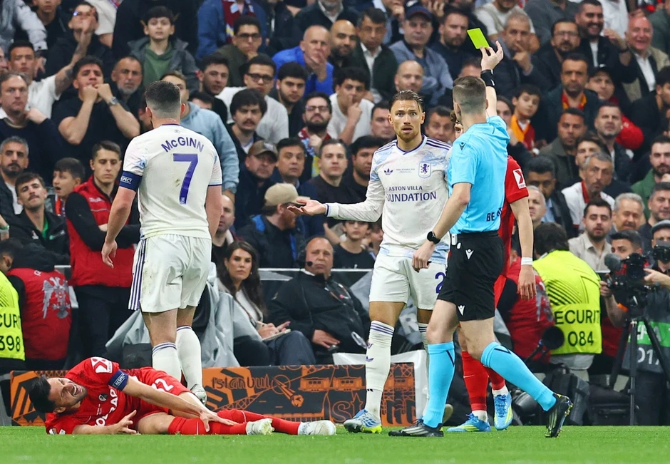 Trực tiếp Freiburg 0-2 Aston Villa: Hiệp 2 bắt đầu