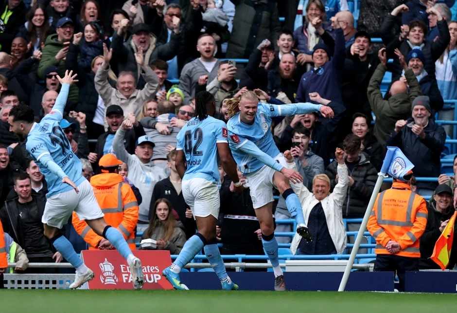 Trực tiếp Man City 3-0 Liverpool: Haaland ghi cú đúp Trực tiếp Man City 3-0 Liverpool: Haaland ghi cú đúp