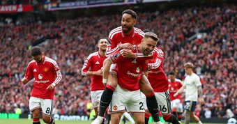 Trực tiếp MU 3-2 Nottingham: Bruno kiến tạo, Mbeumo ghi bàn (H2)