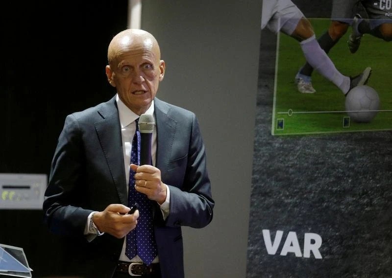 Trưởng ban trọng tài FIFA: "Bàn thắng tranh cãi của Argentina hợp lệ" Trưởng ban trọng tài FIFA: "Bàn thắng tranh cãi của Argentina hợp lệ"