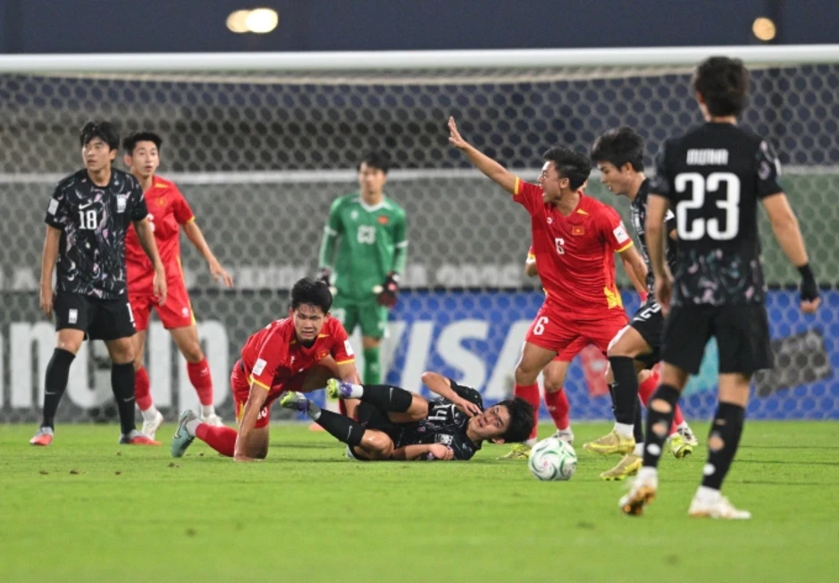 Truyền thông Hàn Quốc thích thú khi tái ngộ Kim Sang-sik ở Asian Cup 2027 Truyền thông Hàn Quốc thích thú khi tái ngộ Kim Sang-sik ở Asian Cup 2027