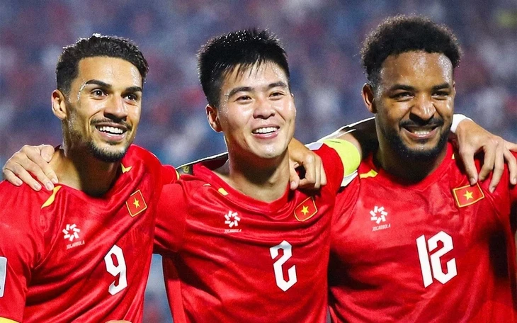 Tuyển Việt Nam nhảy 10 bậc, trở lại top 100 FIFA Tuyển Việt Nam nhảy 10 bậc, trở lại top 100 FIFA