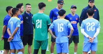 Tuyển Việt Nam tăng 5 bậc FIFA, áp sát Top 100 thế giới