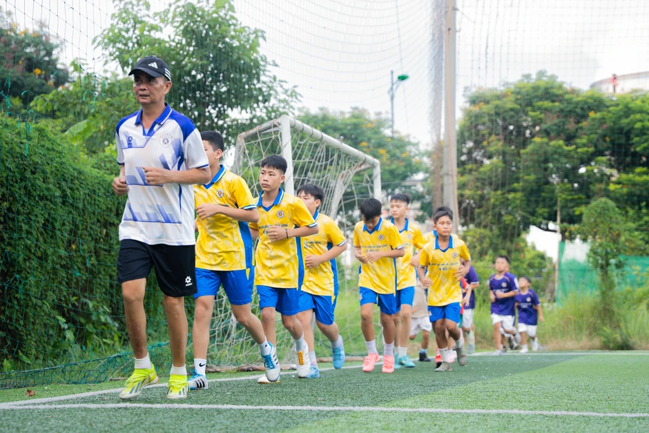 U11 CLB Hà Nội và chiếc cúp vô địch của cả hệ thống U11 CLB Hà Nội và chiếc cúp vô địch của cả hệ thống