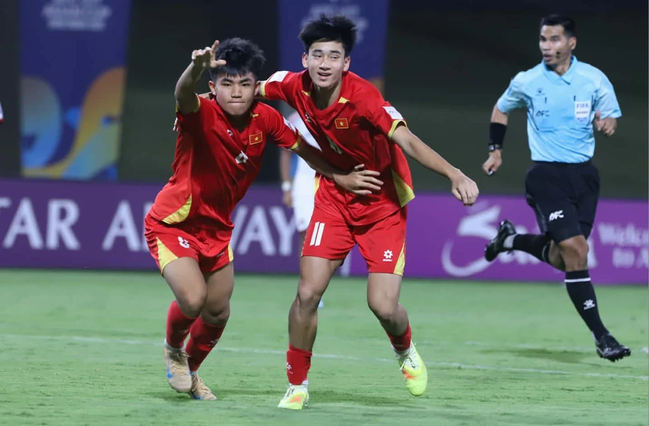 U17 Thái Lan buồn bã về nước, CĐV muốn đội nhà học hỏi U17 Việt Nam U17 Thái Lan buồn bã về nước, CĐV muốn đội nhà học hỏi U17 Việt Nam