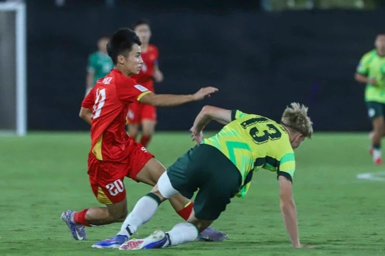 U17 Việt Nam lộ rõ điểm yếu, bị U17 Australia khai thác triệt để U17 Việt Nam lộ rõ điểm yếu, bị U17 Australia khai thác triệt để