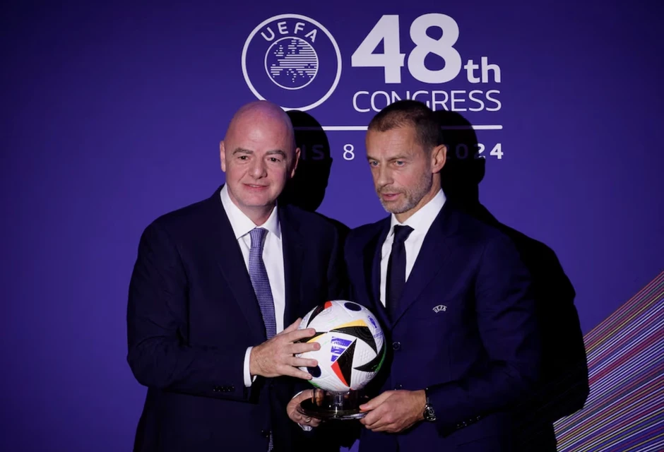 UEFA dọa phế truất Chủ tịch FIFA Gianni Infantino