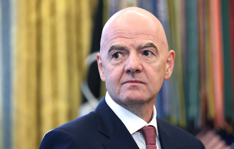 UEFA yêu cầu Chủ tịch FIFA Gianni Infantino từ chức UEFA yêu cầu Chủ tịch FIFA Gianni Infantino từ chức