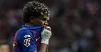 Vấn đề Barca: Hansi Flick đau đầu khi Lamine Yamal hờn dỗi