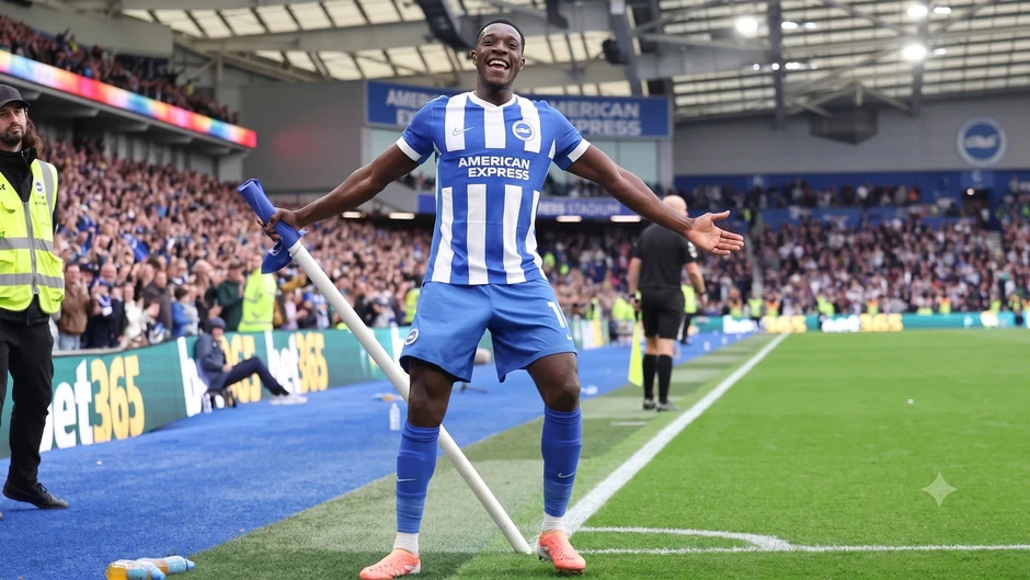 Vì sao Chelsea quyết chiêu mộ hai 'lão tướng' Welbeck và Henderson?