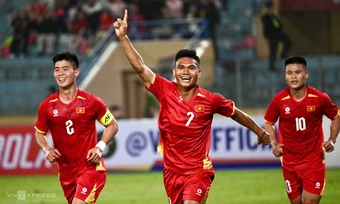 Việt Nam - Bangladesh 2-0 (H1): Xuân Mạnh đánh đầu ghi bàn