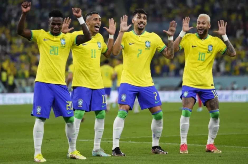 Vinicius: 'Brazil không phải ứng viên vô địch hàng đầu tại World Cup' Vinicius: 'Brazil không phải ứng viên vô địch hàng đầu tại World Cup'