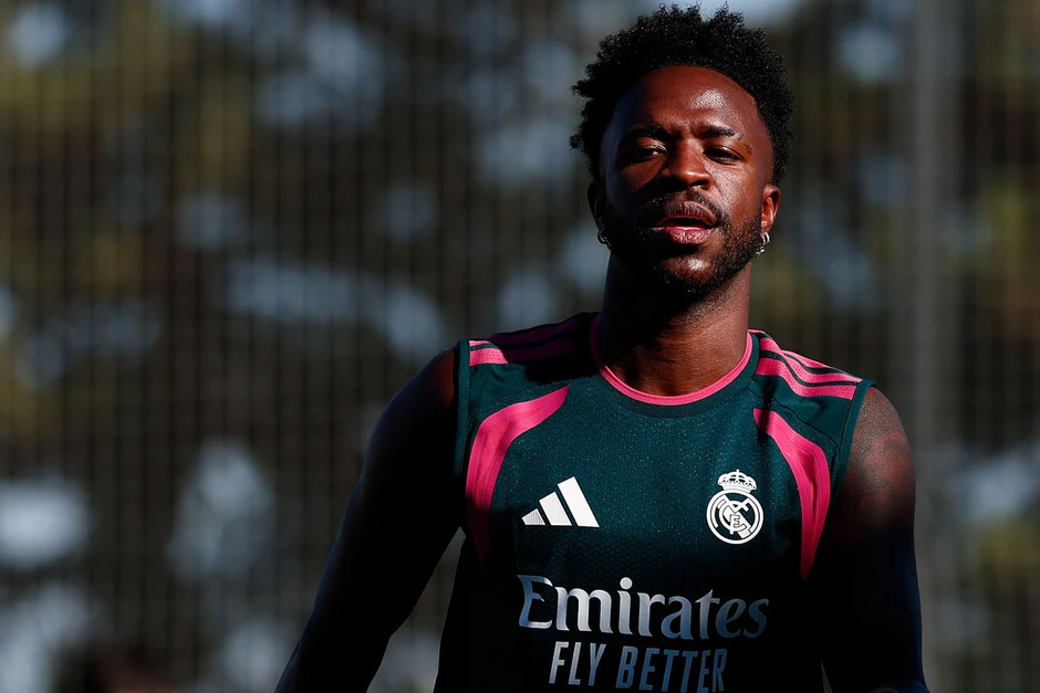 Vinicius chú ý: Vinh quang Real Madrid quý hơn tiền bạc Vinicius chú ý: Vinh quang Real Madrid quý hơn tiền bạc