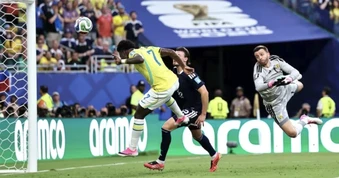 Vinicius gia nhập cuộc đua Vua phá lưới World Cup với Messi và Mbappe
