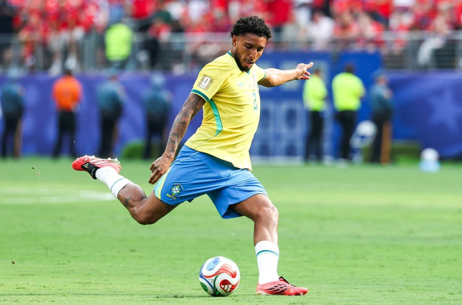 Vụ chuyển nhượng Ederson sang MU đổ bể