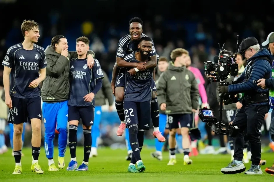 Xác định 4 đội bóng lọt vào vòng tứ kết Champions League Xác định 4 đội bóng lọt vào vòng tứ kết Champions League