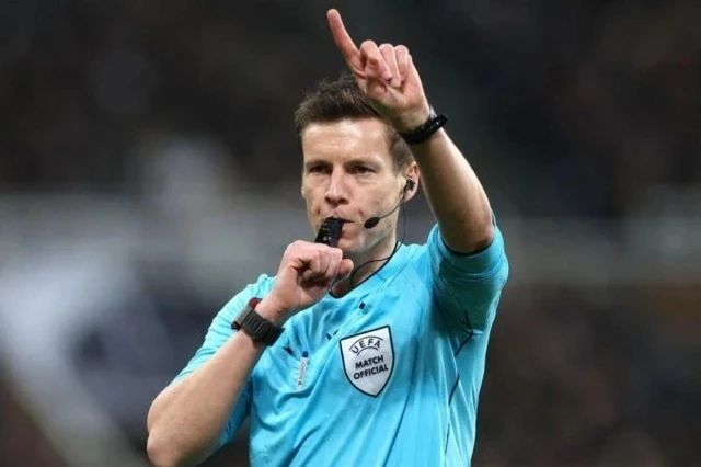 Xác định trọng tài điều khiển trận chung kết Champions League Xác định trọng tài điều khiển trận chung kết Champions League