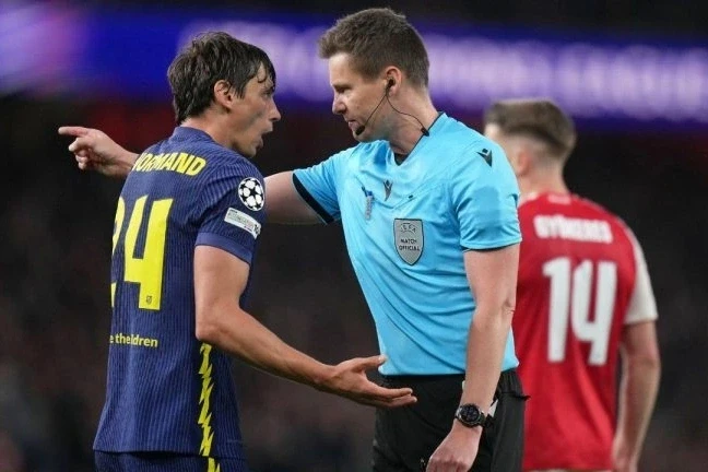 Xác định trọng tài điều khiển trận chung kết Champions League Xác định trọng tài điều khiển trận chung kết Champions League
