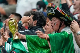 Xe điên lao vào đám đông ăn mừng chiến thắng tại Mexico, 17 người bị thương
