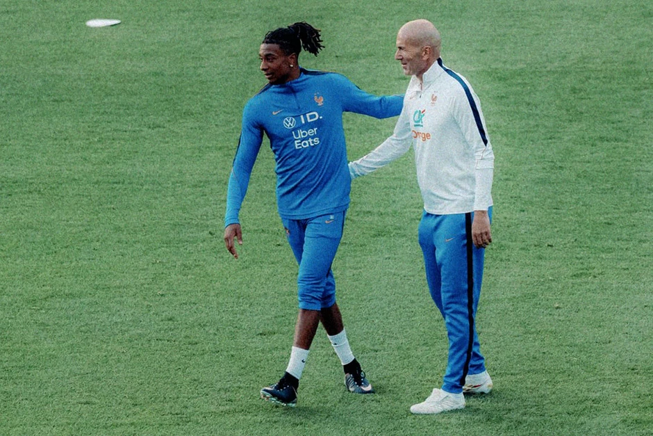 Zidane ra mắt tuyển Pháp: Zizou và câu chuyện tình với ‘Les Bleus’ Zidane ra mắt tuyển Pháp: Zizou và câu chuyện tình với ‘Les Bleus’