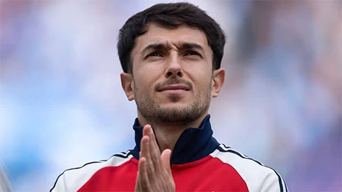 Arsenal bán Zubimendi cho Chelsea với giá 77 triệu bảng? Arsenal bán Zubimendi cho Chelsea với giá 77 triệu bảng?