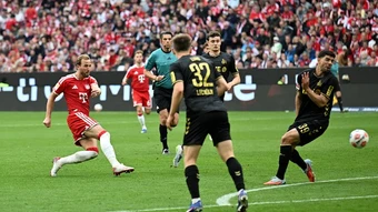 Bayern huỷ diệt Koln nhờ cú hat-trick của Kane