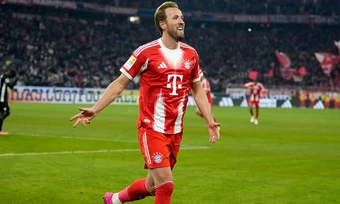 Bayern thắng 8-1 ở Bundesliga