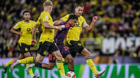 Bayern tính gây sốc ở vị trí số 10 Bayern tính gây sốc ở vị trí số 10