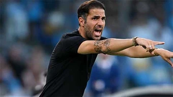 Fabregas giành giải HLV hay nhất Serie A 2025/26