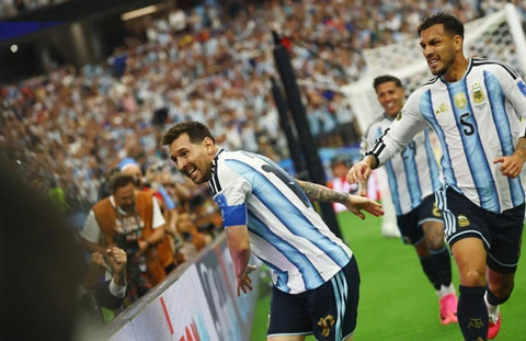 FIFA có 'thiên vị' Messi thì cũng... đúng thôi FIFA có 'thiên vị' Messi thì cũng... đúng thôi