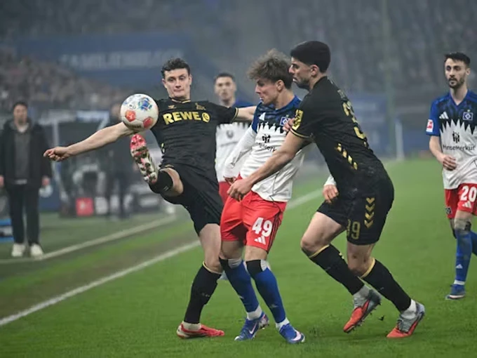 Hamburg và Cologne cầm chân nhau ở Bundesliga Hamburg và Cologne cầm chân nhau ở Bundesliga