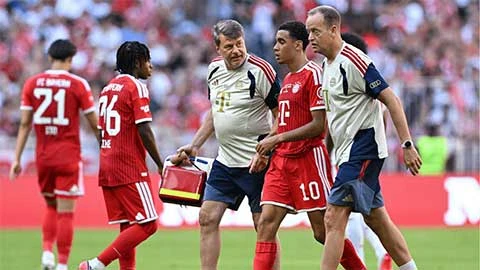 Jamal Musiala giờ thế nào sau màn đổ gục rợn người ở trận giao hữu của Bayern Munich? Jamal Musiala giờ thế nào sau màn đổ gục rợn người ở trận giao hữu của Bayern Munich?