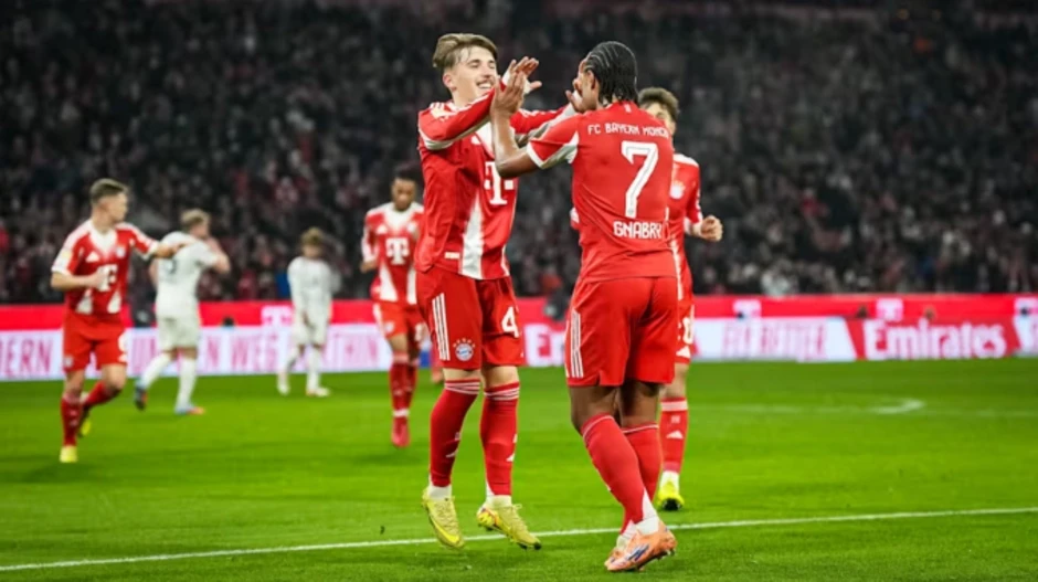 Kane cứu Bayern thoát thua tại Bundesliga Kane cứu Bayern thoát thua tại Bundesliga