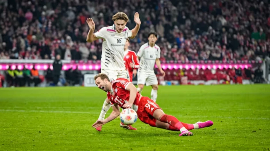 Kane cứu Bayern thoát thua tại Bundesliga Kane cứu Bayern thoát thua tại Bundesliga