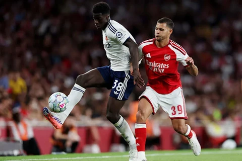 Kết quả Arsenal 1-1 Como (4-3 pen): Pháo thủ thắng trong ngày Guimaraes ra mắt Kết quả Arsenal 1-1 Como (4-3 pen): Pháo thủ thắng trong ngày Guimaraes ra mắt